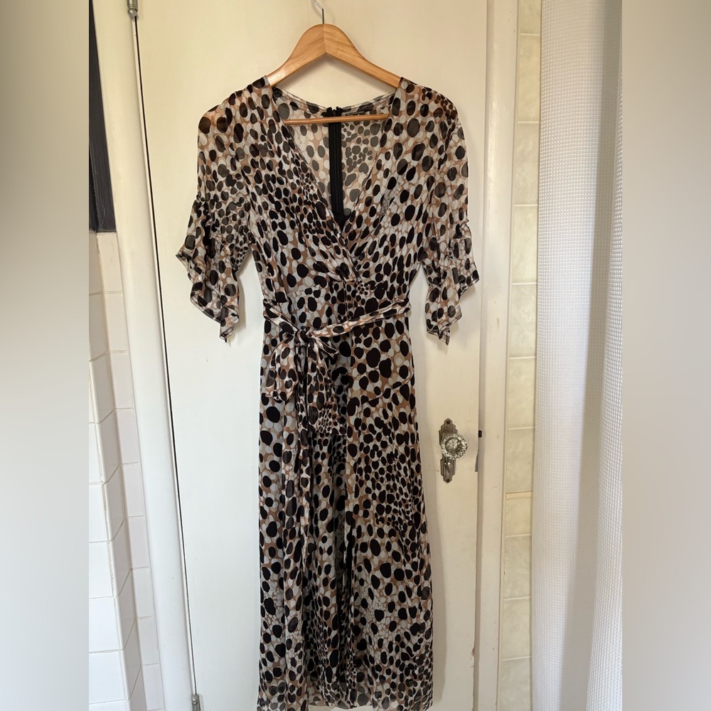 Crepe chiffon over dress with attached slip inside
100% silk